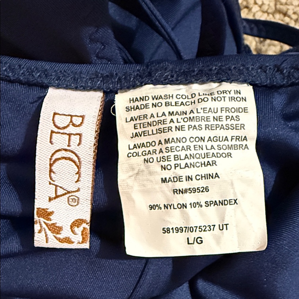 Becca high cut large blue swim suit - Picture 4 of 4